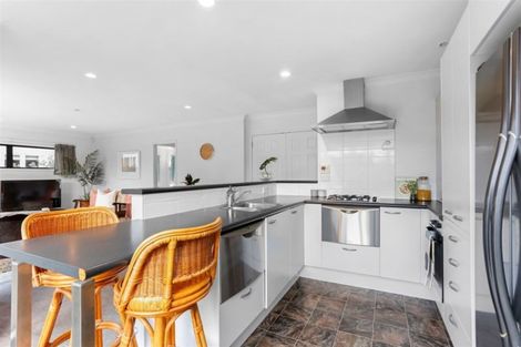 Photo of property in 4c Rewiti Avenue, Takapuna, Auckland, 0622