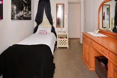 Photo of property in 1/612 Beach Road, Browns Bay, Auckland, 0630