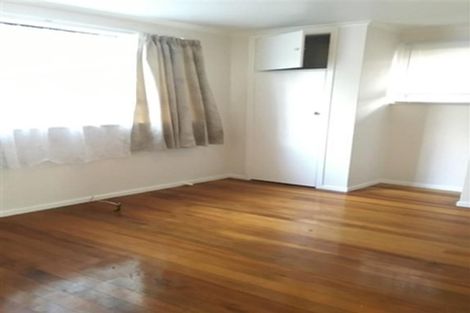 Photo of property in 26 Kingdale Road, Henderson, Auckland, 0610