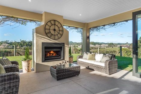 Photo of property in 61a Whitford Park Road, Whitford, Manurewa, 2576
