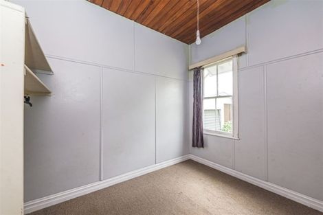 Photo of property in 37 Gibson Street, Aramoho, Whanganui, 4500