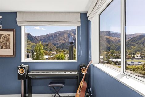 Photo of property in 11 Advance Terrace, Arrowtown, 9302