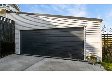 Photo of property in 73 Avenue Road, West End, Timaru, 7910