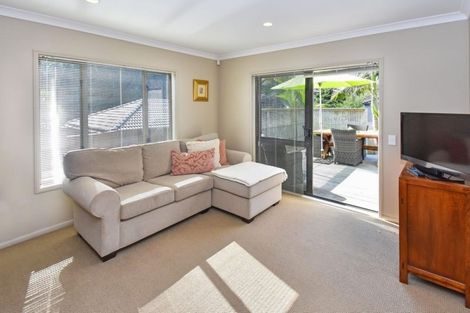 Photo of property in 150 Charles Prevost Drive, The Gardens, Auckland, 2105