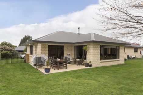 Photo of property in 8a Allan Street, Dannevirke, 4930