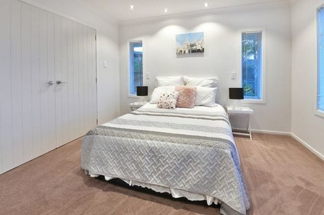 Photo of property in 1/56 Woodlands Crescent, Browns Bay, Auckland, 0630