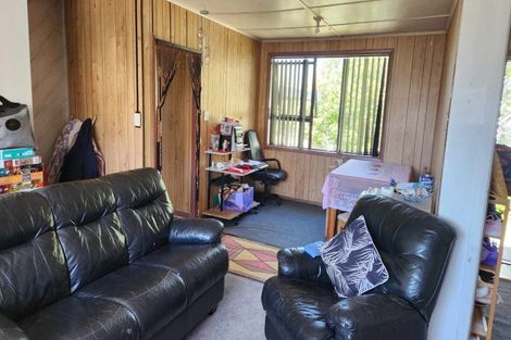 Photo of property in 35 Avenue Road, Foxton, 4814