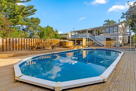 Photo of property in 34 Spinnaker Drive, Te Atatu Peninsula, Auckland, 0610