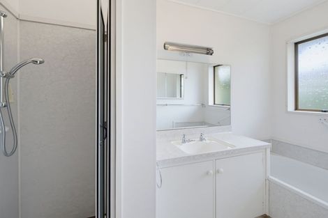Photo of property in 2/508 Saint Aubyn, Hastings, 4122