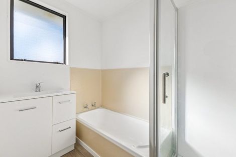 Photo of property in 1/49 Redcrest Avenue, Red Hill, Papakura, 2110