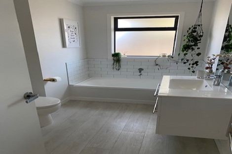 Photo of property in 8 Thomas Way, Brightwater, 7022