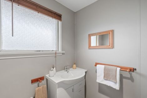 Photo of property in 1 Braemar Street, Kew, Invercargill, 9812