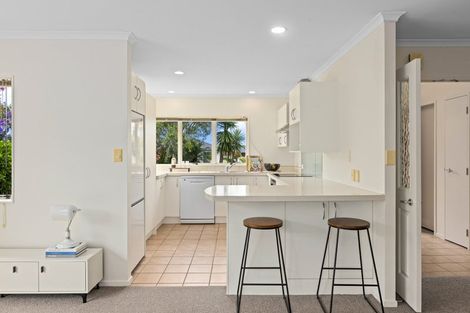 Photo of property in 106 Lakeside Drive, Orewa, 0931