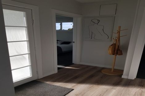 Photo of property in 198 Pacific Road, North New Brighton, Christchurch, 8083