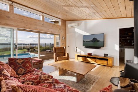 Photo of property in 37 Pahoia Beach Road, Whakamarama, Tauranga, 3172