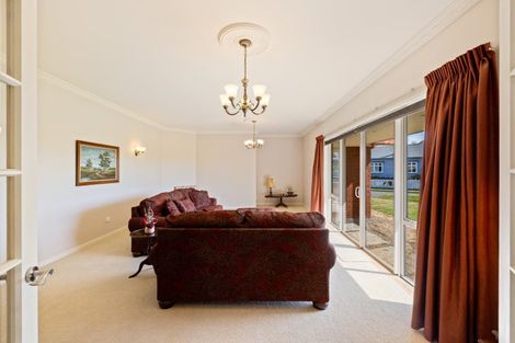 Photo of property in 2 Haydon Place, Amberley, 7410