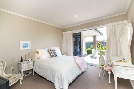 Photo of property in 8 Te Heipora Place, Havelock North, 4130