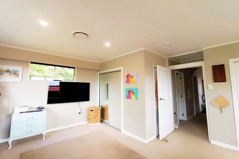 Photo of property in 33 Ernest Street, Ranui, Porirua, 5024