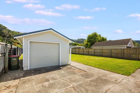 Photo of property in 15 Totara Street, Wainuiomata, Lower Hutt, 5014