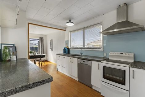 Photo of property in 6 Archmillen Avenue, Pakuranga Heights, Auckland, 2010