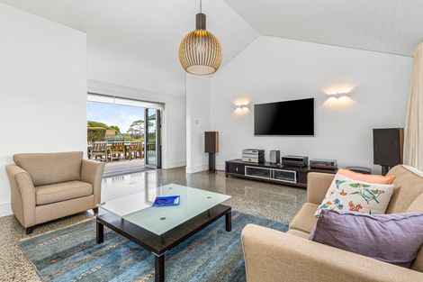 Photo of property in 80 Okura River Road, Okura, Albany, 0792