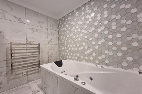 Photo of property in 25 Sandybrow, Churton Park, Wellington, 6037