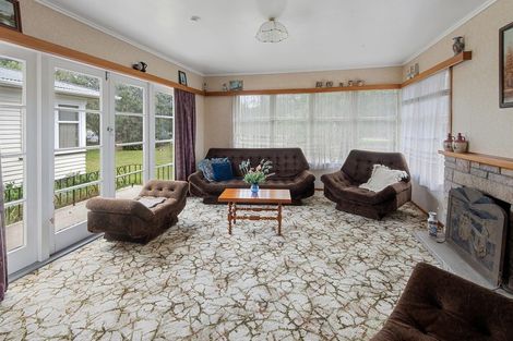 Photo of property in 1 Kowhai Park Road, Maunu, Whangarei, 0110