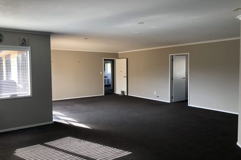 Photo of property in 70 Farringdon Avenue, Rototuna North, Hamilton, 3210