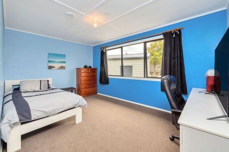 Photo of property in 106 Queen Street, Waiuku, 2123