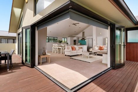 Photo of property in 918b Papamoa Beach Road, Papamoa Beach, Papamoa, 3118