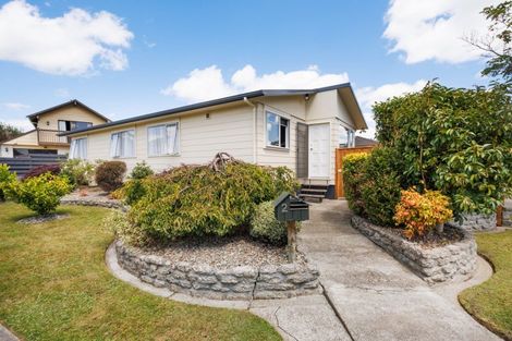 Photo of property in 2 Capri Place, Awapuni, Palmerston North, 4412