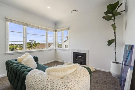 Photo of property in 1/22 Onepoto Road, Hauraki, Auckland, 0622