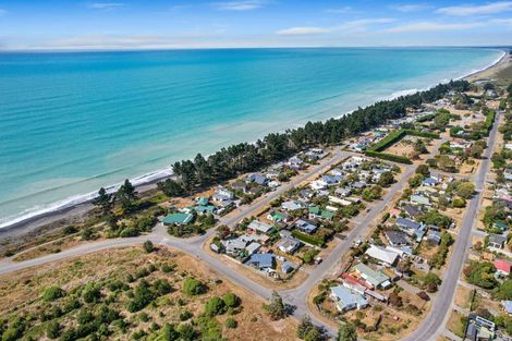 Photo of property in 23 Holton Road, Amberley, 7481