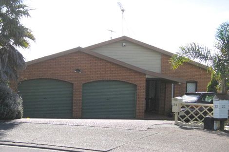 Photo of property in 24 Halldene Terrace, Red Beach, 0932