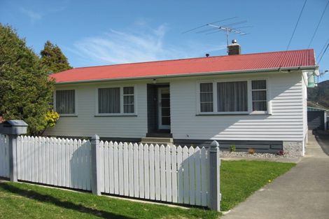 Photo of property in 18 Castlerea Street, Wainuiomata, Lower Hutt, 5014
