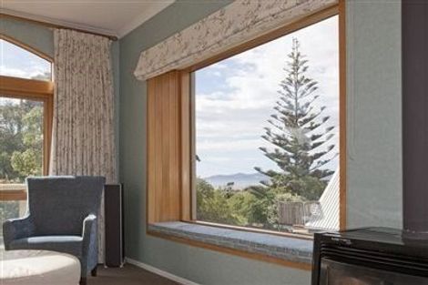Photo of property in 40 Aperahama Street, Paekakariki, 5034