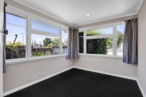 Photo of property in 1/9 Tarahua Road, Vogeltown, New Plymouth, 4310
