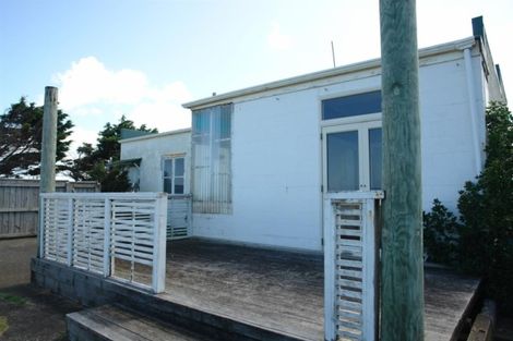 Photo of property in 21 Middlesex Street, Patea, 4520