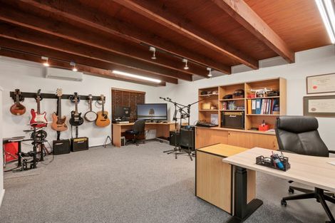 Photo of property in 166 Valley Road, Mount Maunganui, 3116