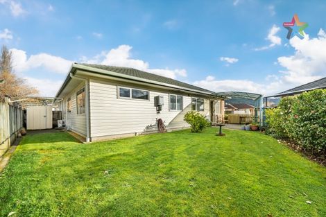Photo of property in 10 Woodland Mews, Wainuiomata, Lower Hutt, 5014