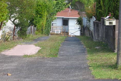 Photo of property in 10 Tauhara Street, Green Bay, Auckland, 0604