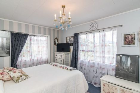 Photo of property in 15a Margaret Road, Raumati Beach, Paraparaumu, 5032