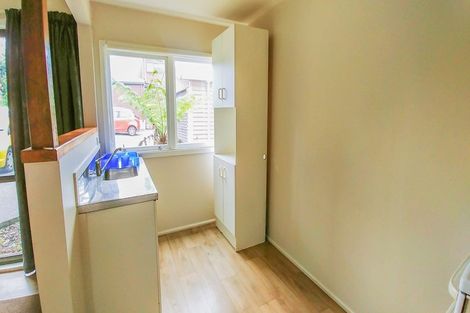 Photo of property in 1/706 East Coast Road, Pinehill, Auckland, 0632