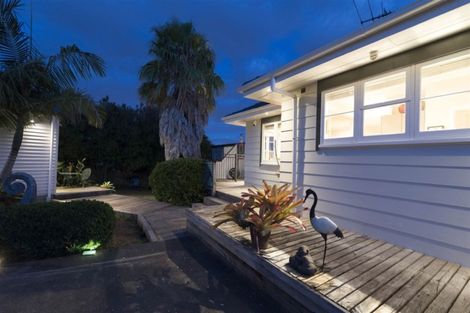 Photo of property in 57 Nui Mana Place, Te Atatu South, Auckland, 0610
