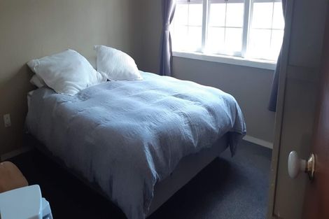 Photo of property in 41 Seaton Road, Murrays Bay, Auckland, 0630