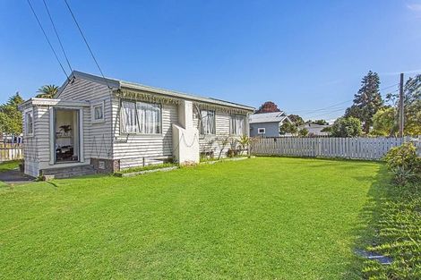 Photo of property in 2a Vine Street, Mangere East, Auckland, 2024