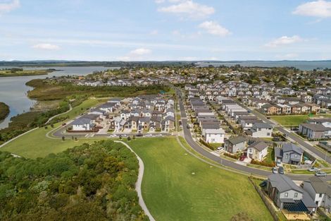 Photo of property in 30 Ipukarea Street, Weymouth, Auckland, 2103