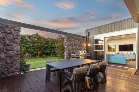 Photo of property in 17 Clyde Road, Upper Riccarton, Christchurch, 8041