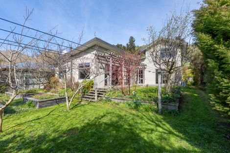 Photo of property in 132 Port Hills Road, Heathcote Valley, Christchurch, 8022