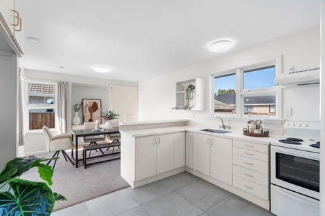 Photo of property in 53 Greendale Avenue, Avonhead, Christchurch, 8042